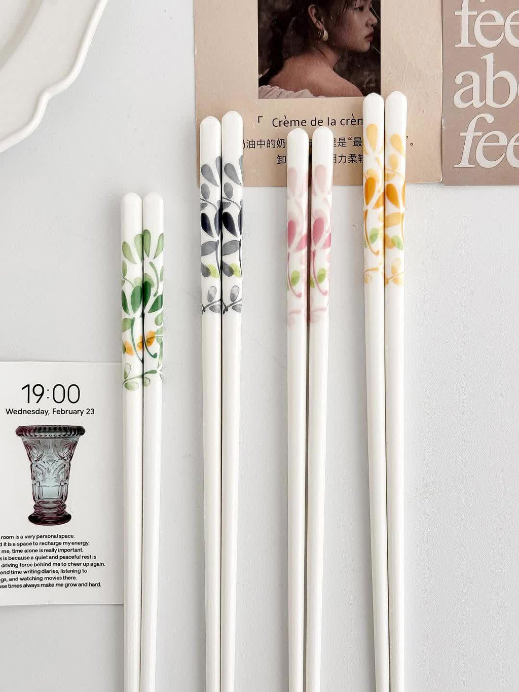 4\u002F10 Double Ceramic Chopsticks with Seasonal Floral Patterns