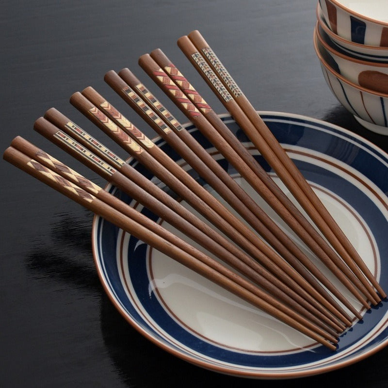 Japanese-style Solid Wood Chopsticks, a Pair of Color Bars, Household Pointed Chopsticks