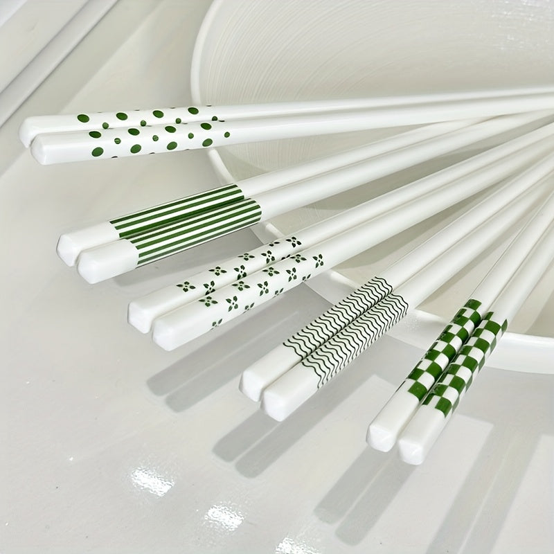 Set of 5\u002F10 Ceramic Chopsticks with Green Pattern